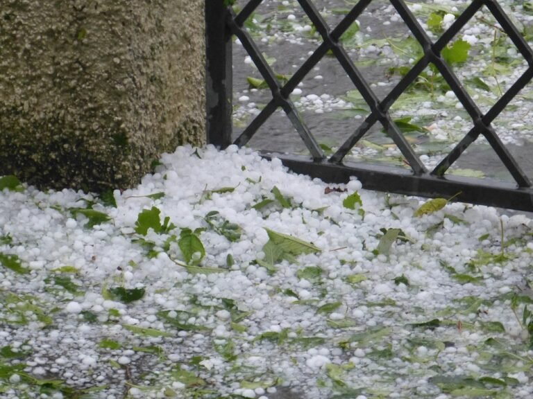 Hihetetlen természeti jelenség: óriási jégdarabok sújtották Bulgáriát