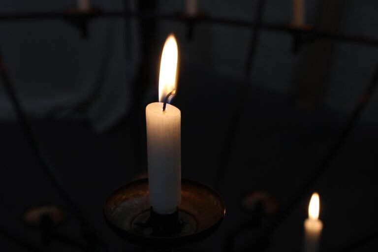 candle-7595607_1280