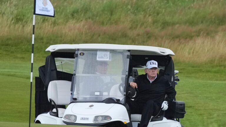 Tüntetések és golf – Trump skóciai látogatása megosztja a közvéleményt
