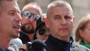 Visszavonták Ruszin-Szendi Romulusz fegyverviselési engedélyét