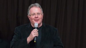 Juszt László visszatér: újraindul a legendás sorozat