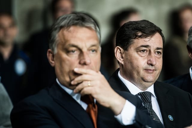 Nem akárki találkozott Mészáros Lőrinccel és Orbán Viktorral, ő is meglepődött, hogy az első sorban ülnek