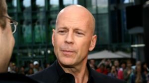 Bruce Willis felesége megszólalt: ezért költöztette intézetbe a demenciával küzdő színészt