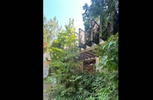 Bejutottak Kádár János titkos balatoni villájába – a falon olvasható üzenettől kiráz a hideg