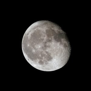 Újhold Pénzhoroszkóp – A Hold fénye most megvilágítja az anyagi jövőd útját! ✨