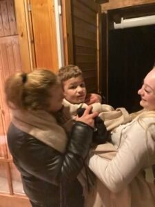 Megtalálták a meztelenül eltűnt hétéves autista kisfiút Lajosmizsén