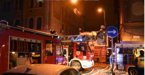 Videón a hatalmas lángok: tűzoltók küzdöttek a ferencvárosi tűzzel