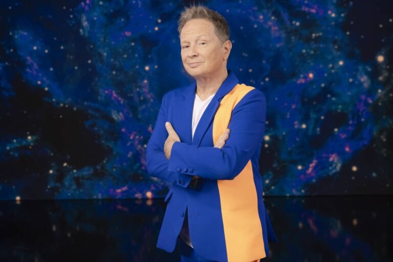 Így él Geszti Péter a családjával: karácsonyi fényben ragyog mesés kertes otthonuk