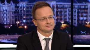 Kiélezett szóváltás az ATV stúdiójában: egymásnak feszült Szijjártó Péter és az ATV műsorvezetője – videó