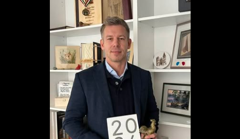 Magyar Péter: Megjelent a Nemzeti Adatvédelmi Hatóság a Tisza Párt központjában