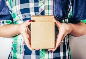 Kibontotta a Temu-csomagot egy magyar férfi, amit benne talált, attól lefagyott