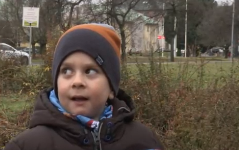 „Szia, mentők!” – Egy budapesti óvodás lélekjelenléte mentette meg az édesanyja életét