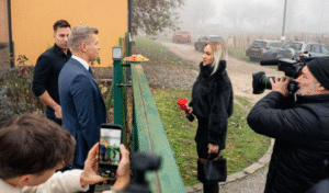 Magyar Pétert a balatonfüredi frakcióülésen gyakorlatilag körbezárták a propagandisták.