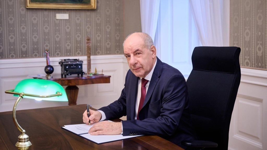 Sulyok Tamás köztársasági elnök hivatalos eseményen.Fotó/Facebook