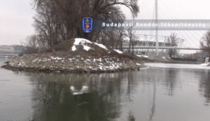 Megrázó felvételek: így kutatják a rendőrök a Dunát az eltűnt Egressy Mátyás után