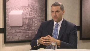 Lázár János bejelentette: Napokon belül megjelenik az új KRESZ